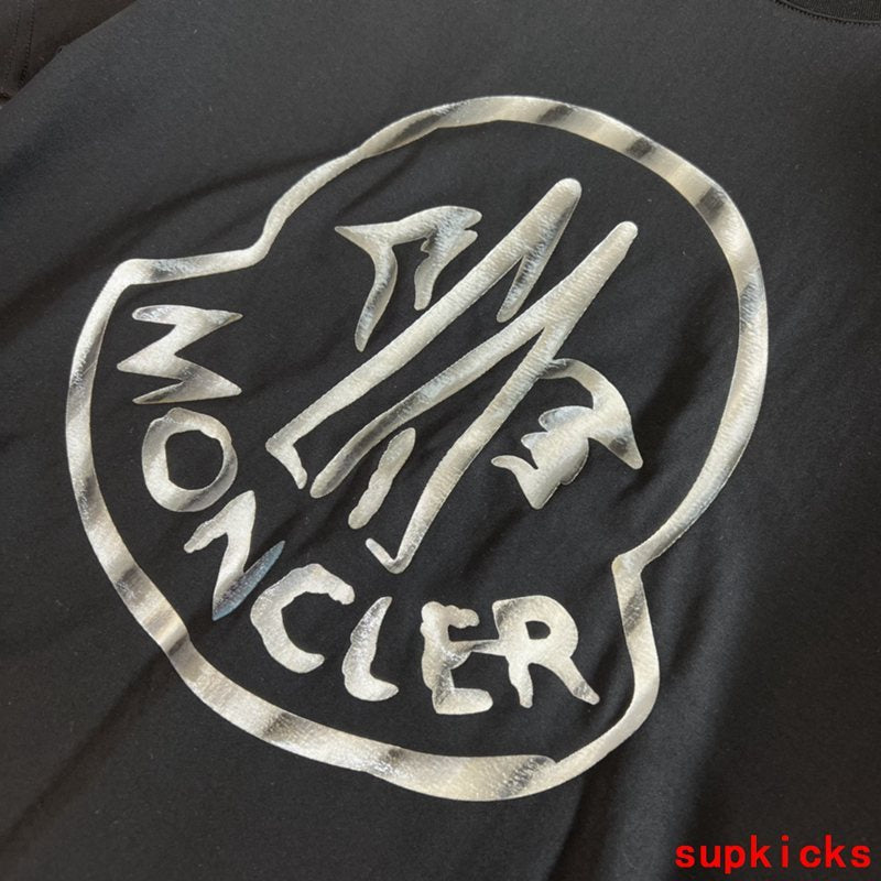 Moncler Luxury Cloth