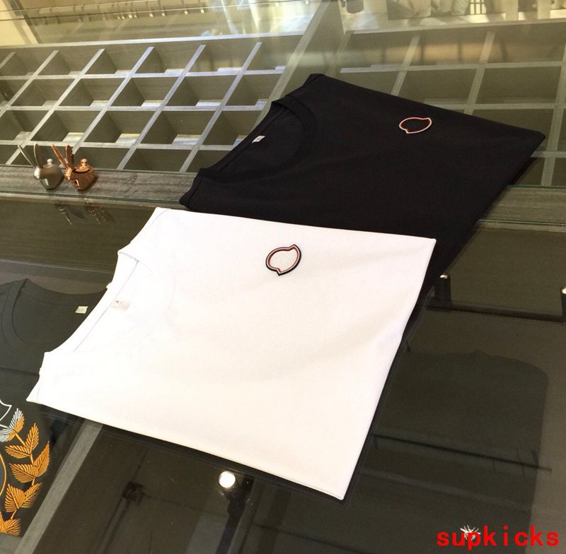 Moncler Luxury Cloth