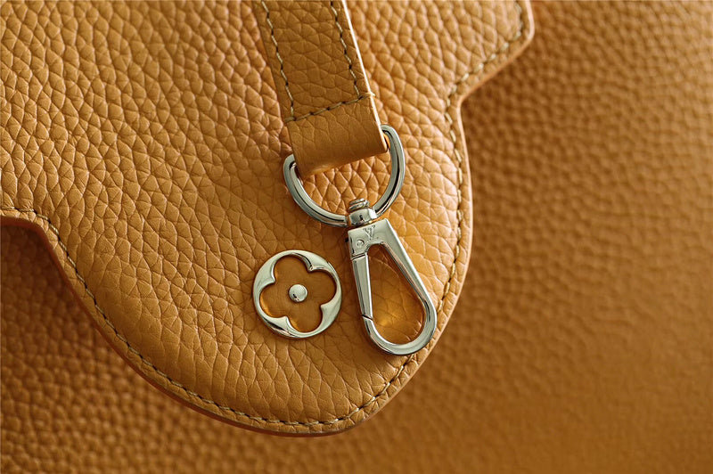 I W Fashion Lu-Vi bags - 8380