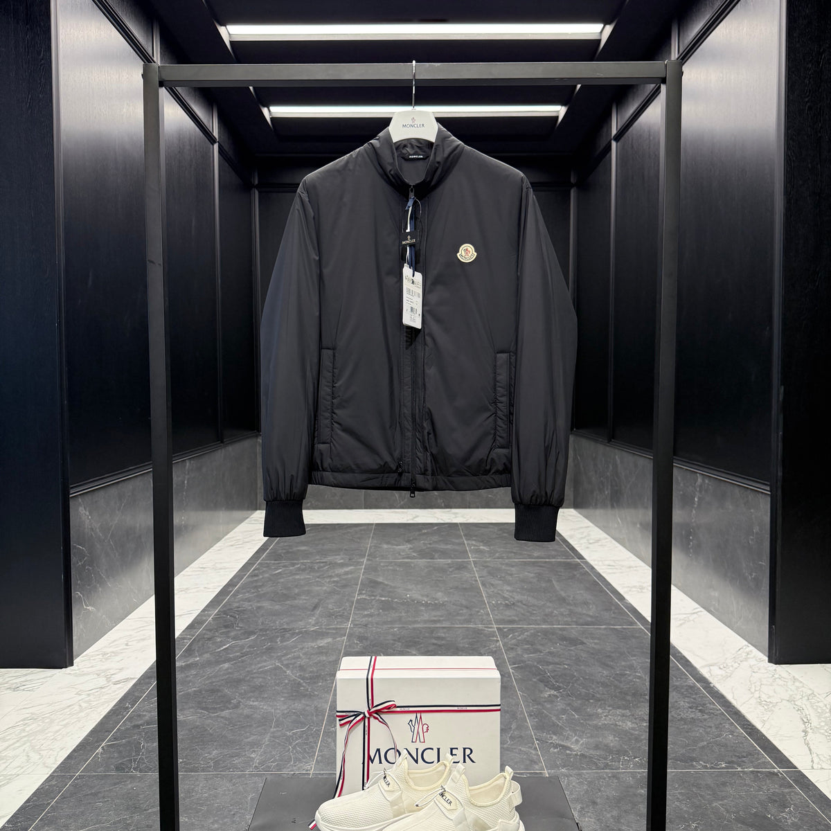 MONC VERNEY JACKET