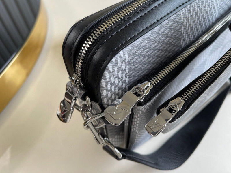 I W Fashion Lu-Vi bags - 17661