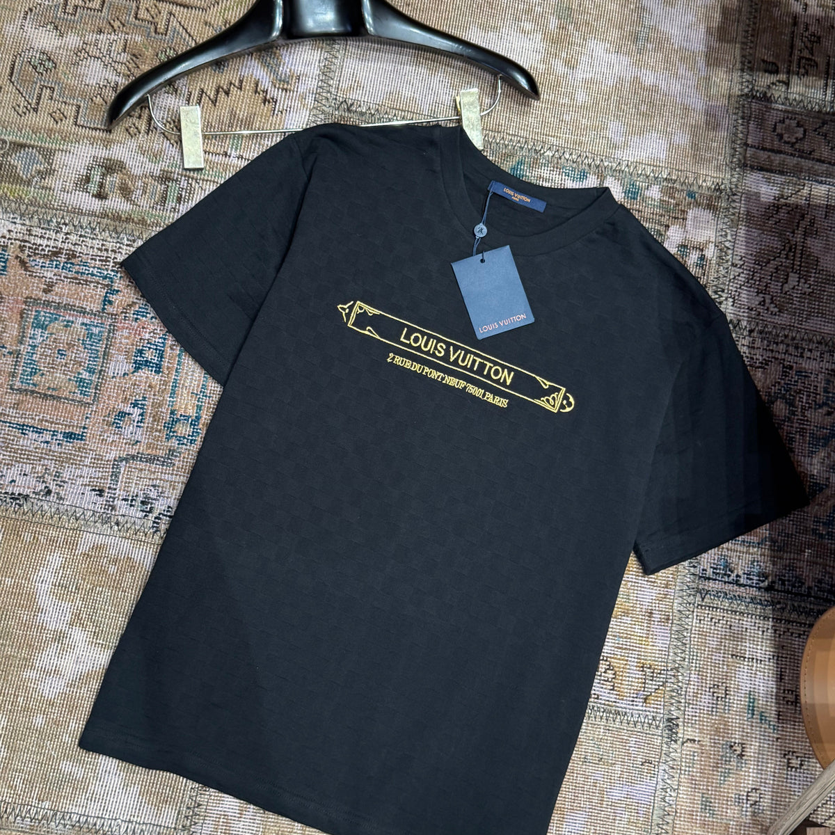 LOU T-SHIRT