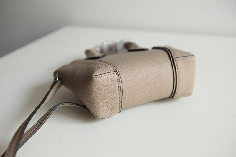 I W Fashion Lu-Vi bags - 8680