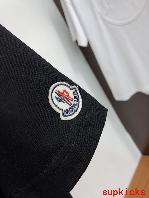 Moncler Luxury Cloth