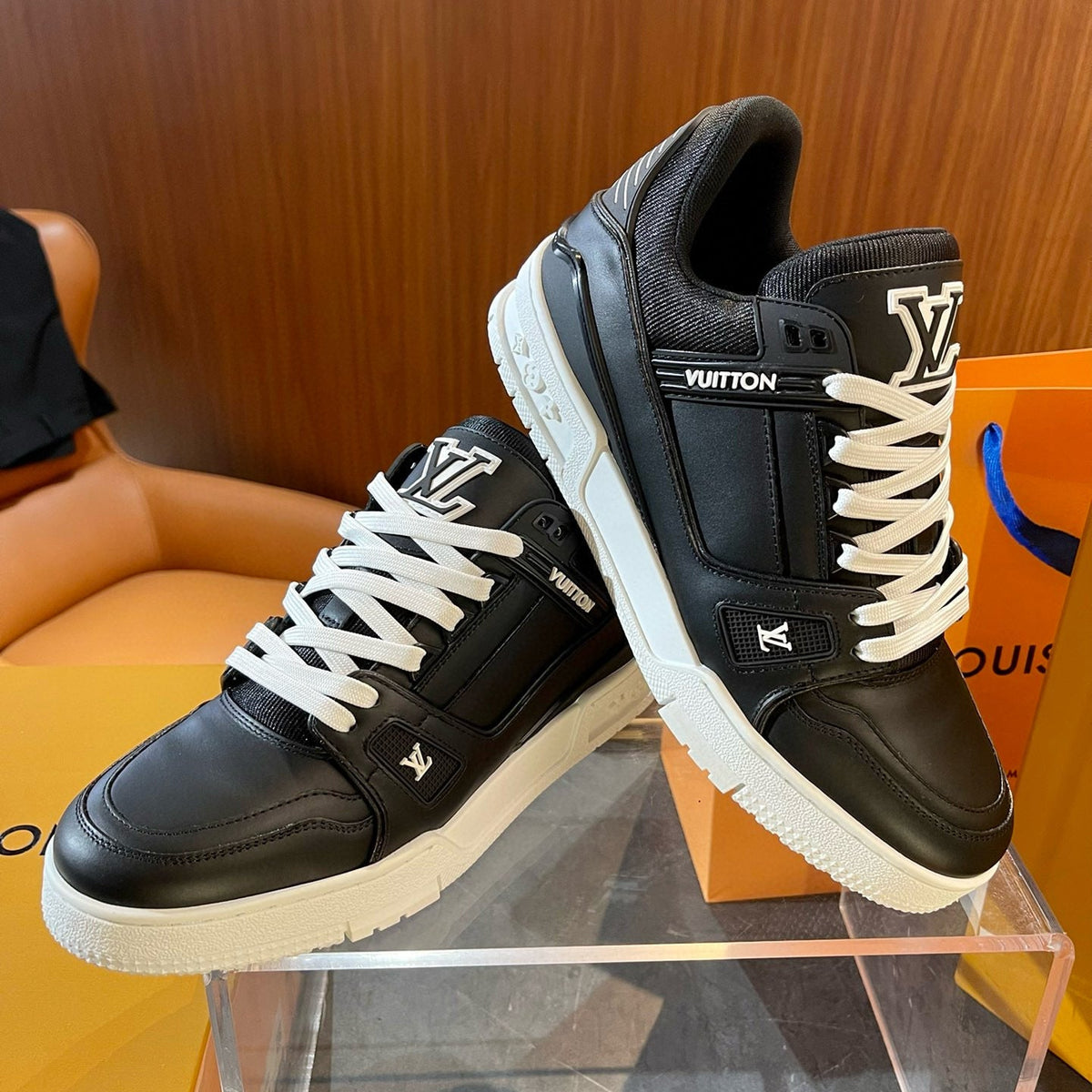 LOU TRAINERS