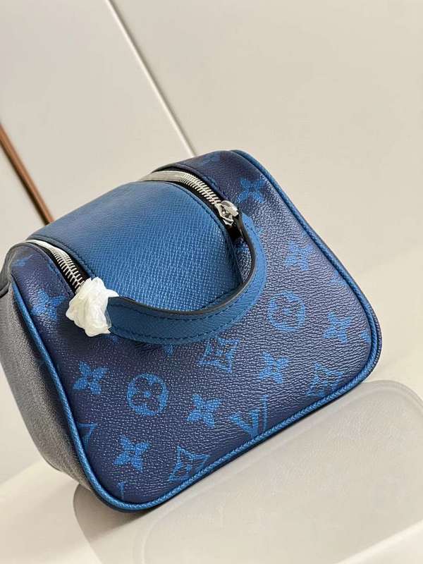 LOV2 Bags - Luxurious Bags  678
