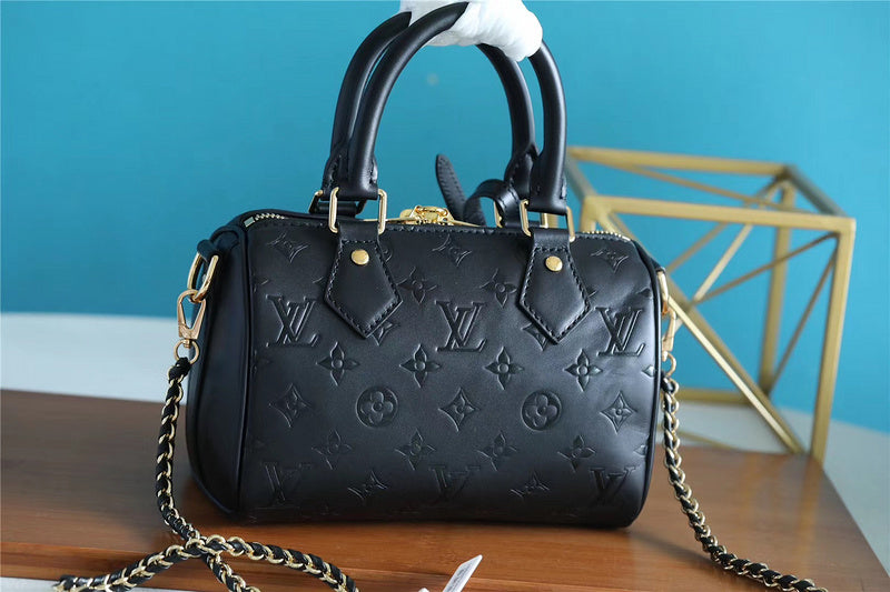 I W Fashion Lu-Vi bags - 8155
