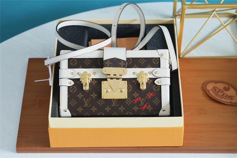 I W Fashion Lu-Vi bags - 8206