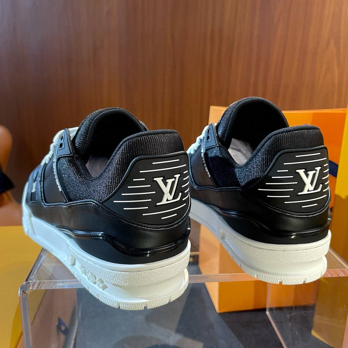 LOU TRAINERS