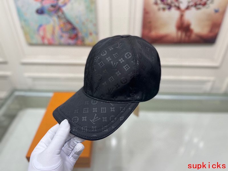 Louis Vuitton Luxury Cap
