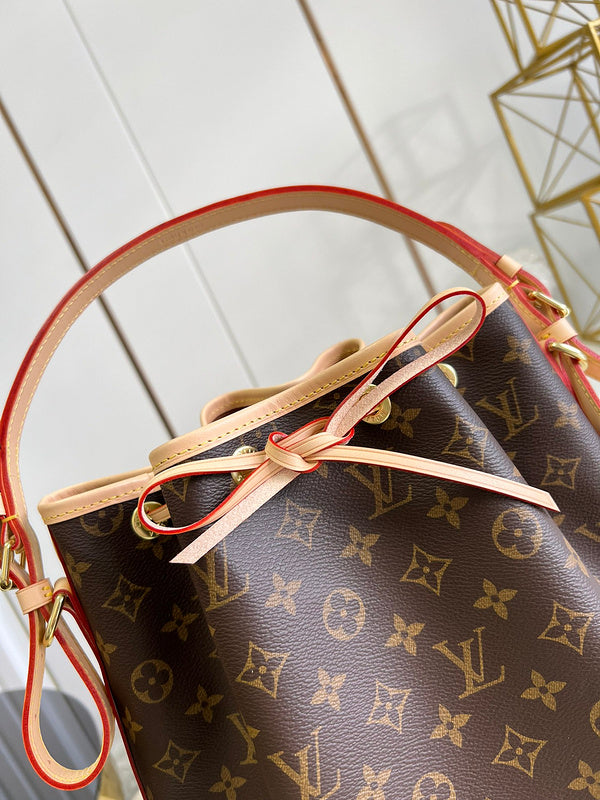I W Fashion Lu-Vi bags - 17151
