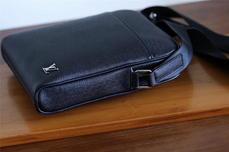 I W Fashion Lu-Vi bags - 10373