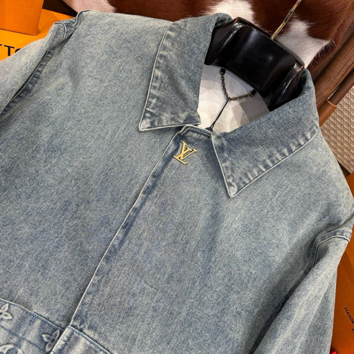 LOU SHIRT