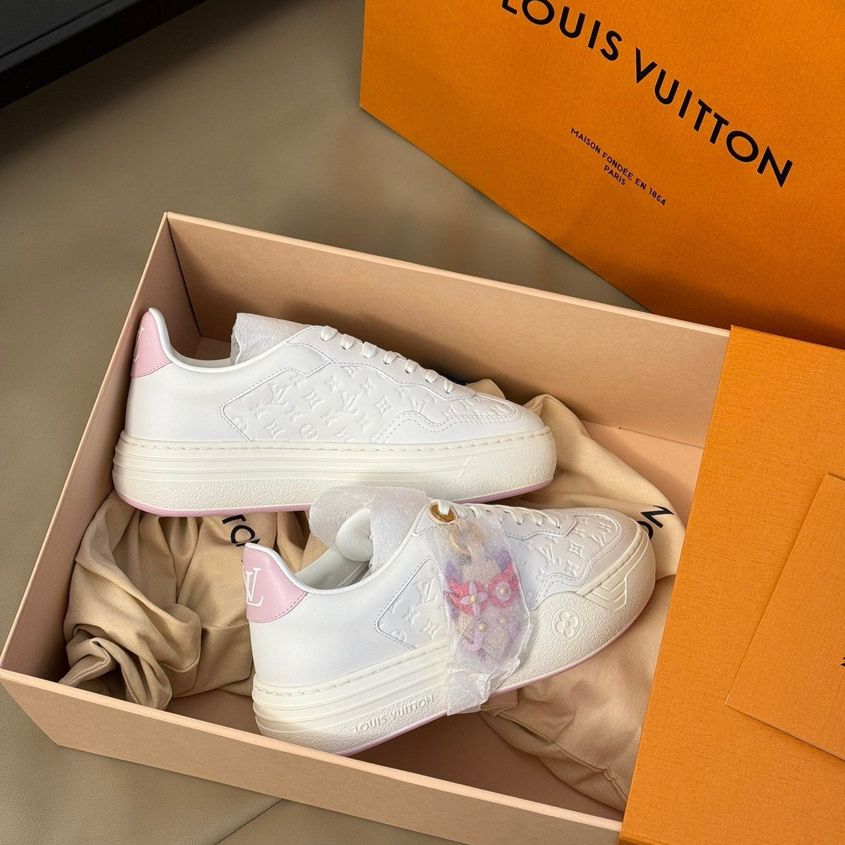 LOU TRAINERS