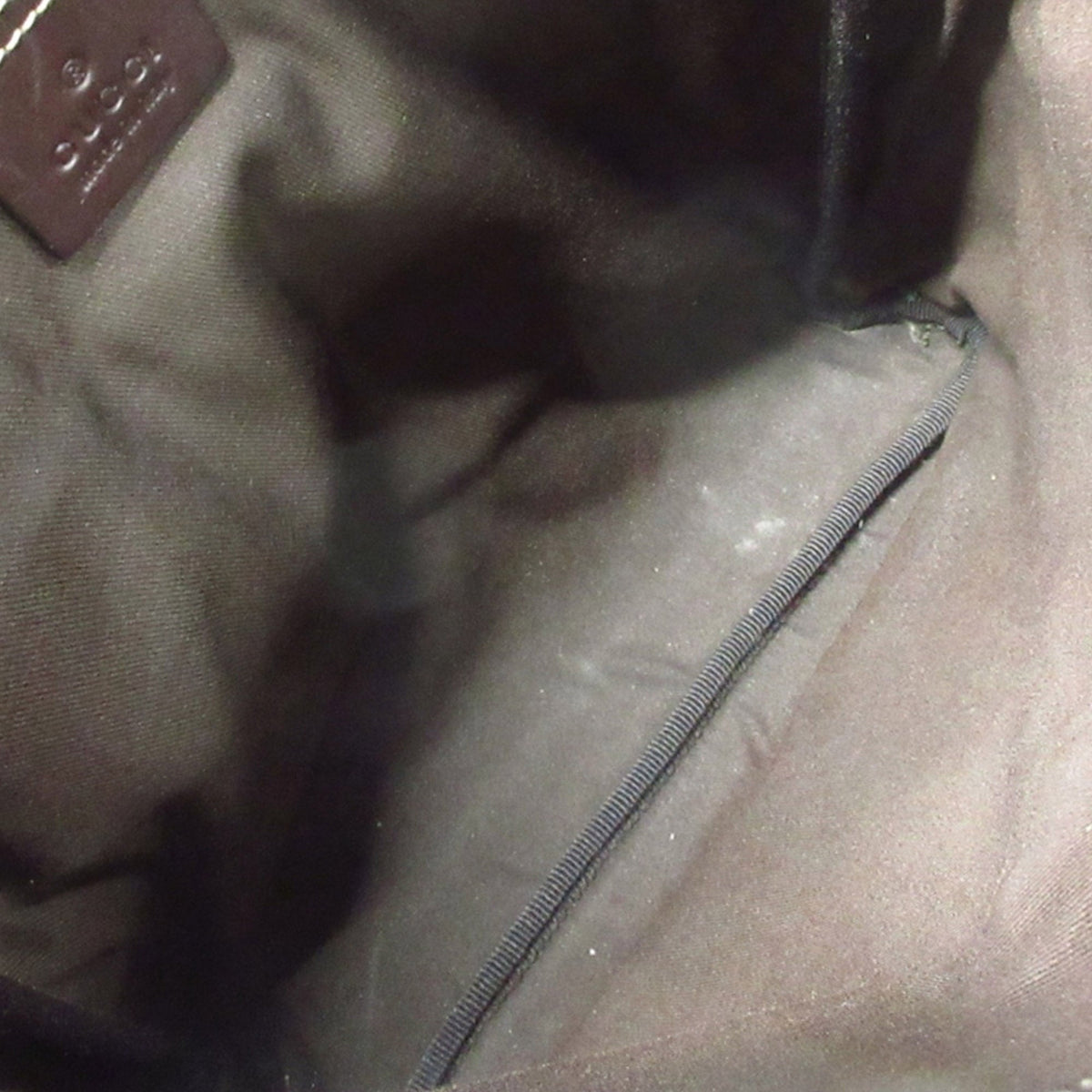 GUCCI GG Supreme Crossbody Crossbody Bag