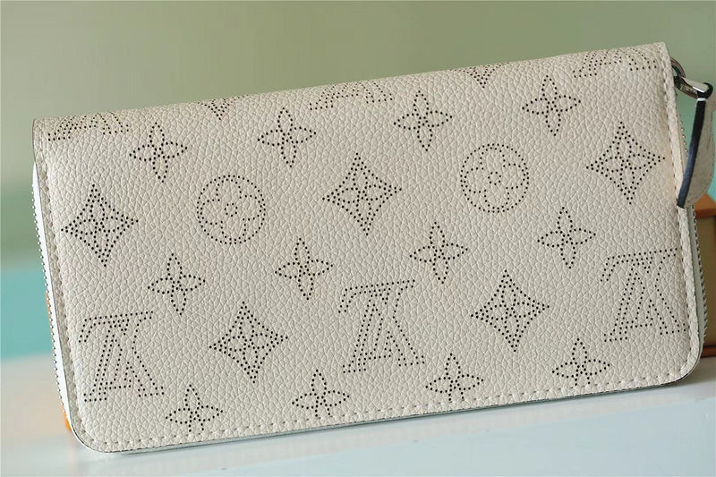 I W Fashion Lu-Vi bags - 8757