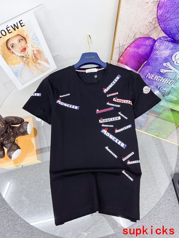 Moncler Luxury Cloth