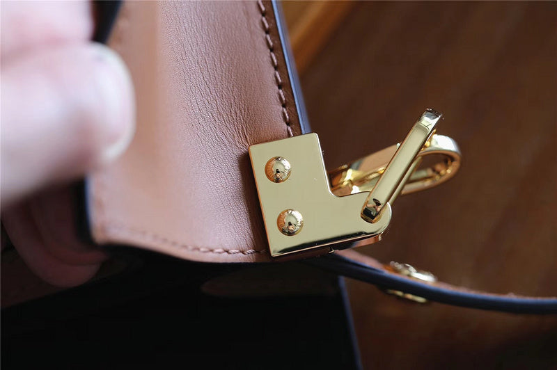 I W Fashion Lu-Vi bags - 8133