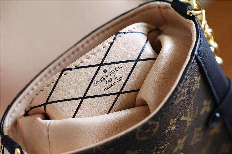 I W Fashion Lu-Vi bags - 9052