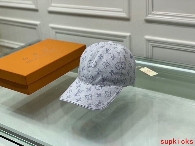Louis Vuitton Luxury Cap