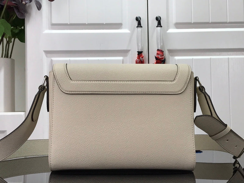 I W Fashion Lu-Vi bags - 17346