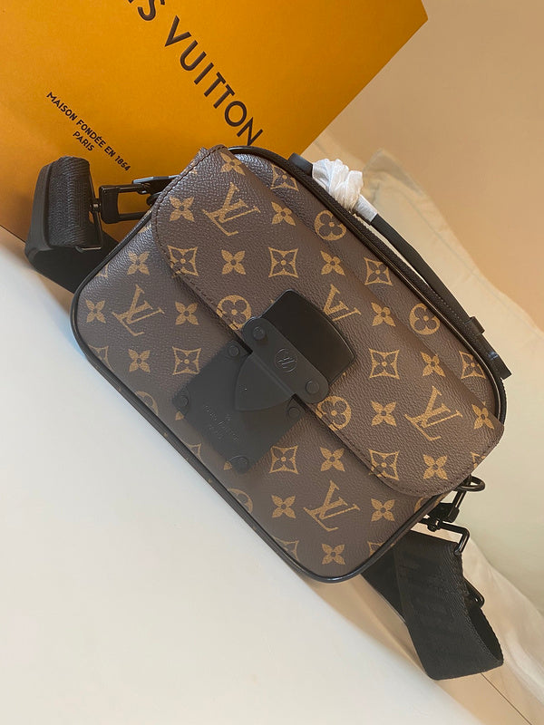 I W Fashion Lu-Vi bags - 17526