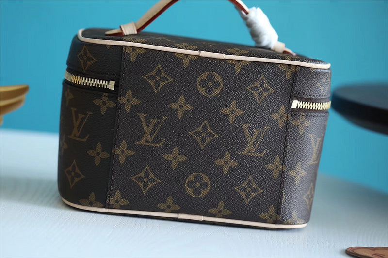 I W Fashion Lu-Vi bags - 8002