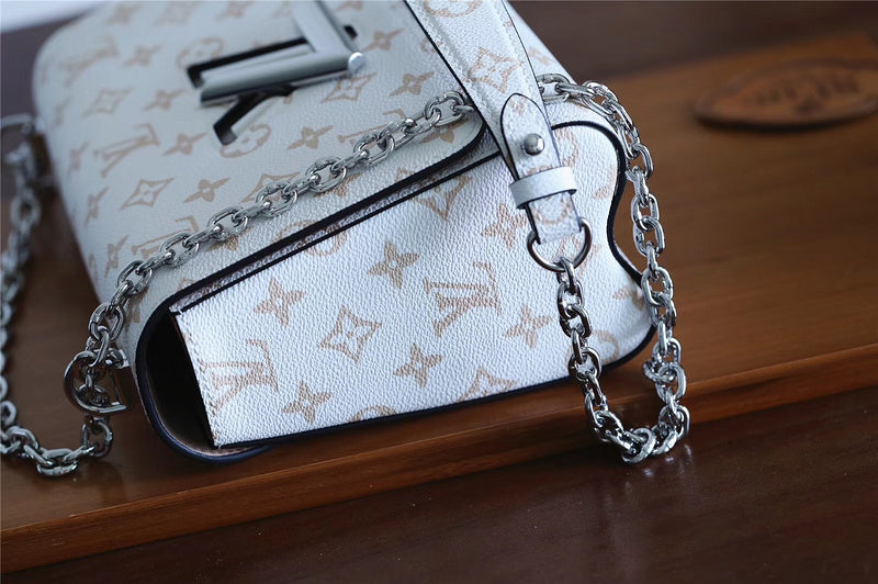 I W Fashion Lu-Vi bags - 8471