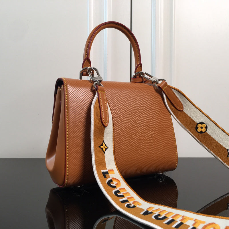 I W Fashion Lu-Vi bags - 17099