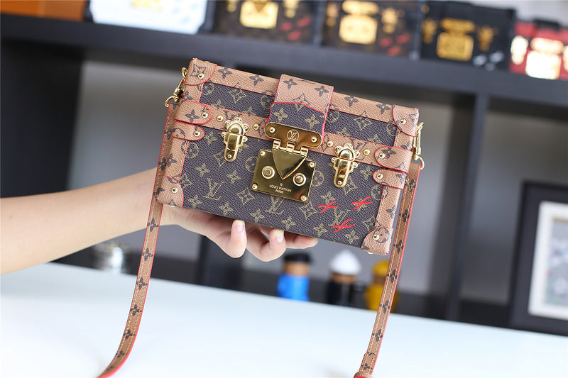 I W Fashion Lu-Vi bags - 8220