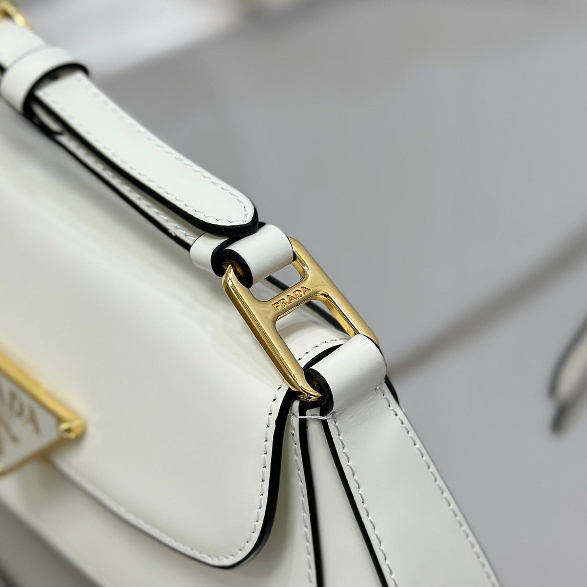 PD SHOULDER BAG