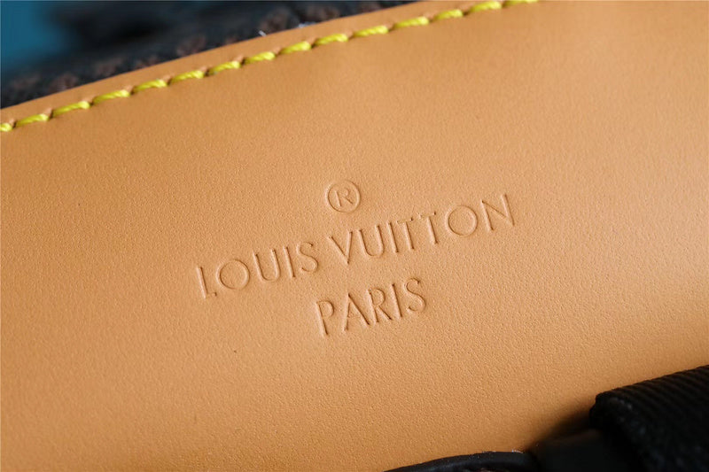 I W Fashion Lu-Vi bags - 9780