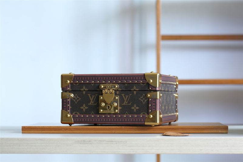 I W Fashion Lu-Vi bags - 9554