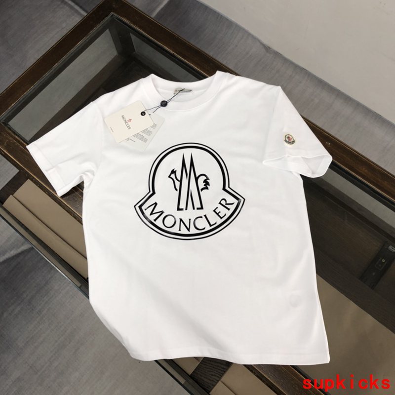 Moncler Luxury Cloth