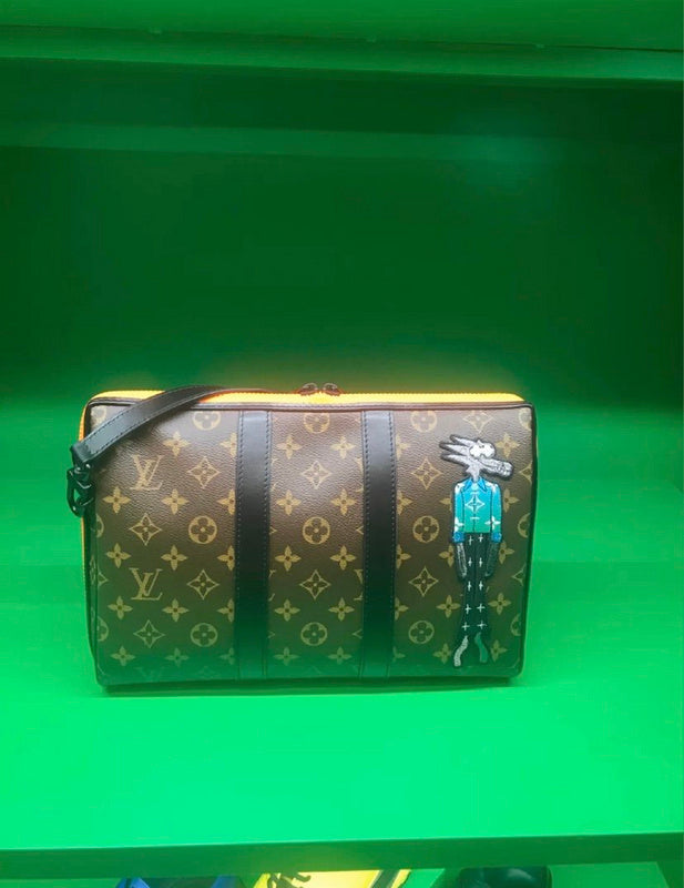 I W Fashion Lu-Vi bags - 17742