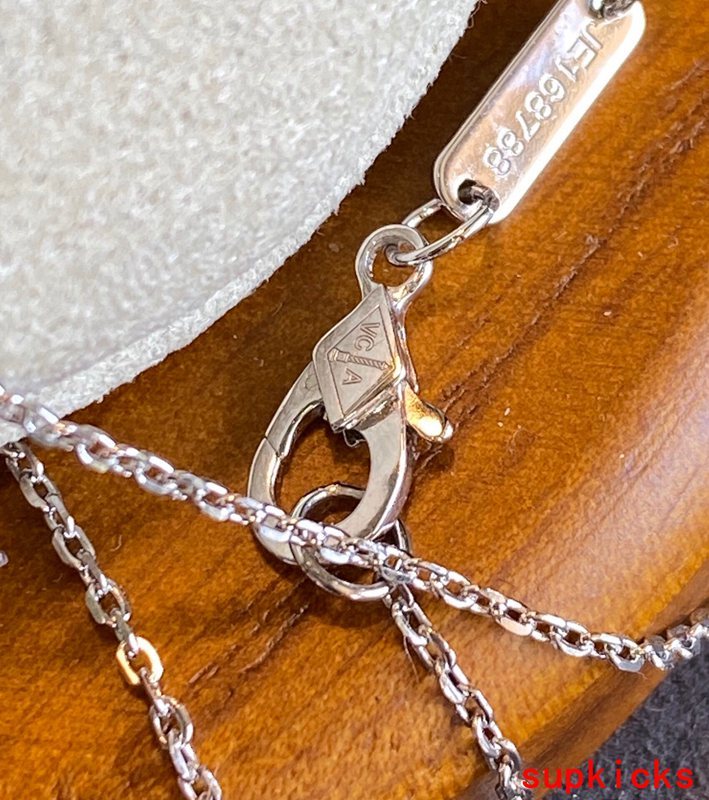 Van Cleef & Arples Jewelry