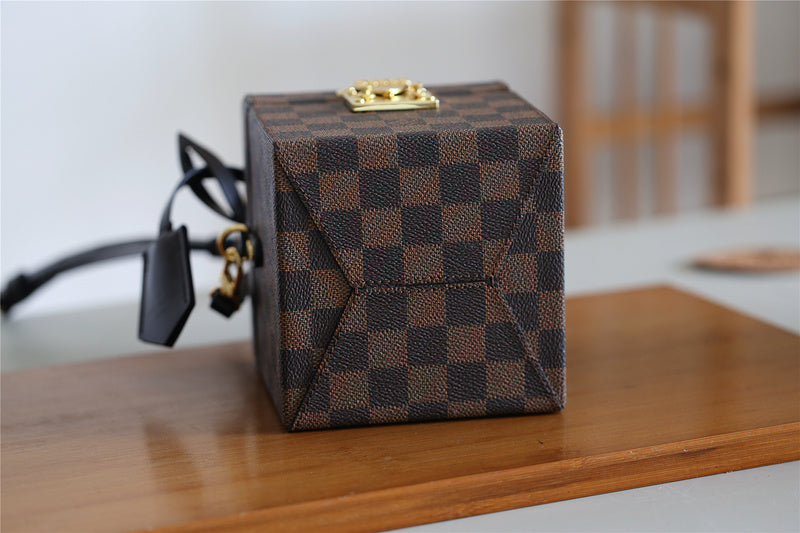 I W Fashion Lu-Vi bags - 9344