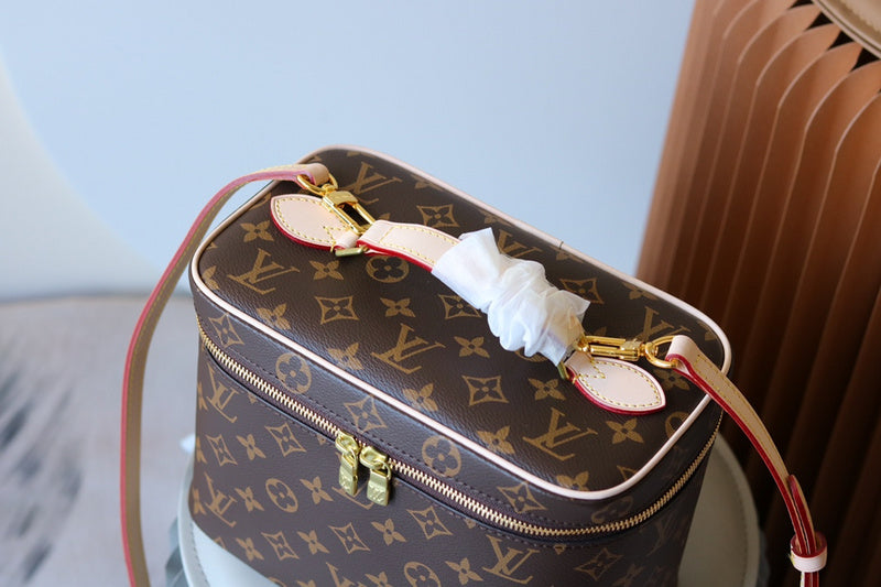 I W Fashion Lu-Vi Bags - 16980