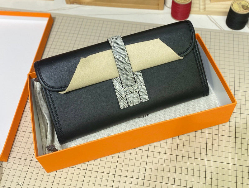 PHA - HMS Bags - 1738