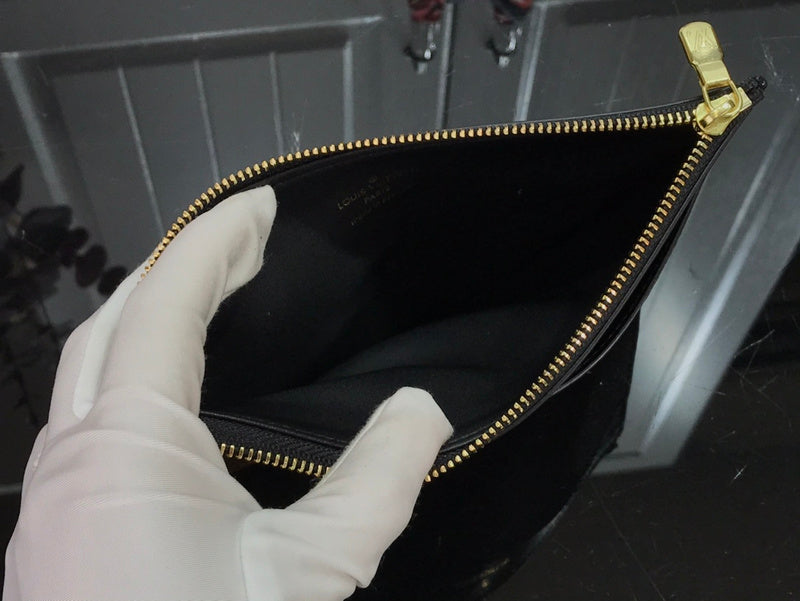 I W Fashion Lu-Vi bags - 17571