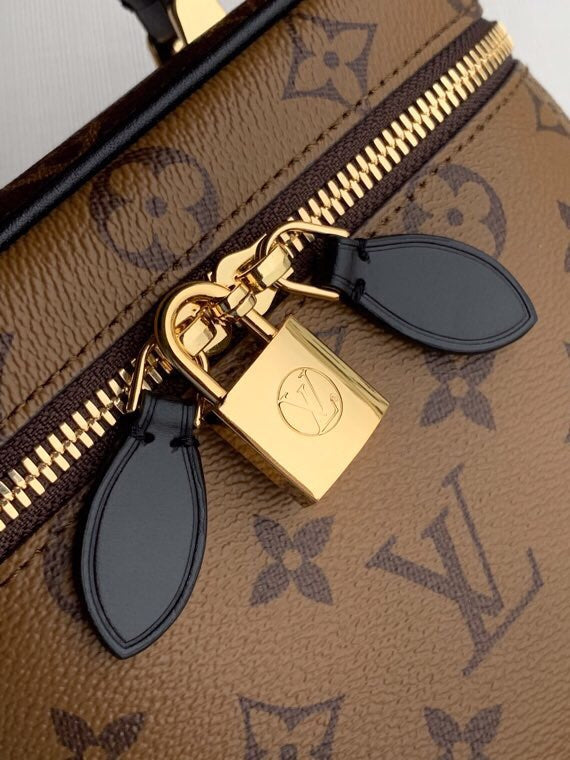 LOV2 Bags - Luxurious Bags  2674