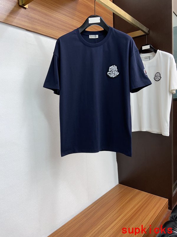 Moncler Luxury Cloth