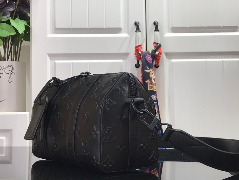 I W Fashion Lu-Vi bags - 17417