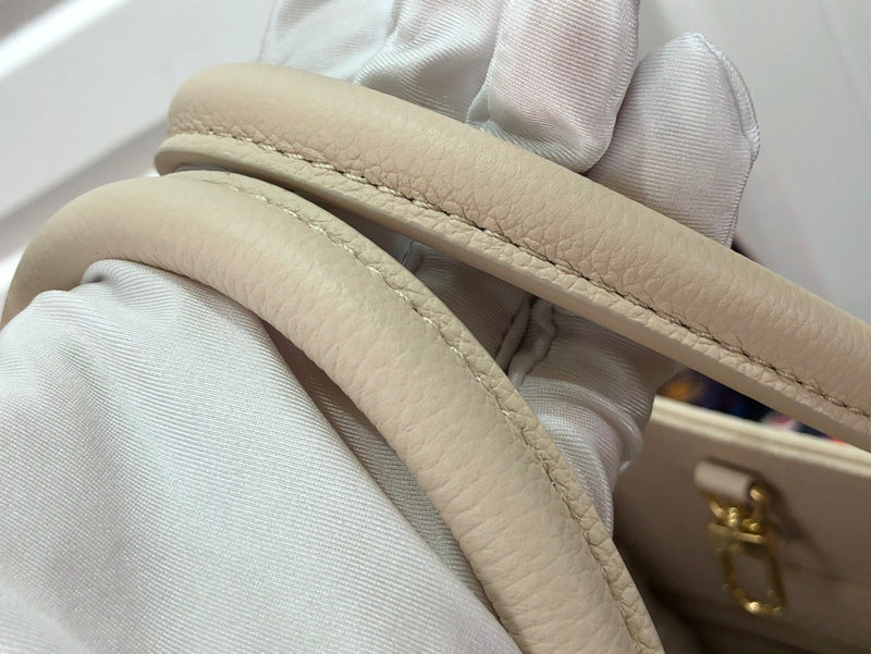 I W Fashion Lu-Vi Bags - 16907