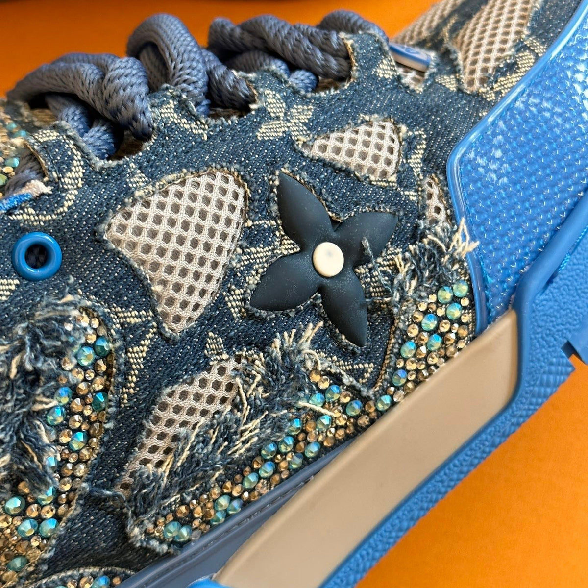 LOU TRAINERS