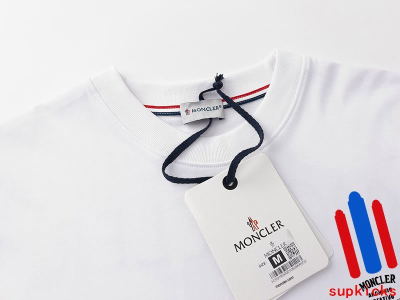 Moncler Luxury Cloth