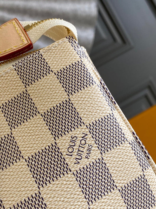 I W Fashion Lu-Vi bags - 17061