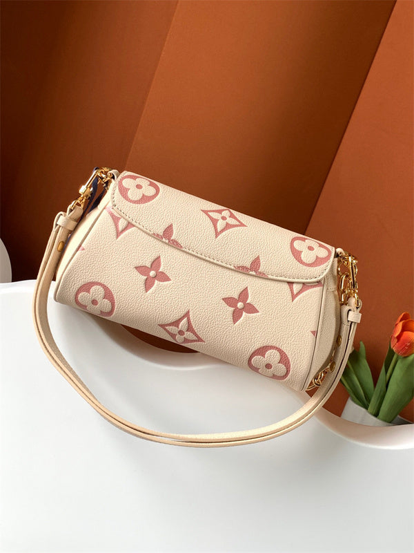PHA - LOV Bags - 535