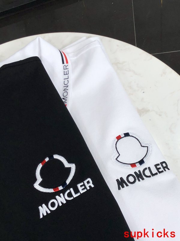 Moncler Luxury Cloth