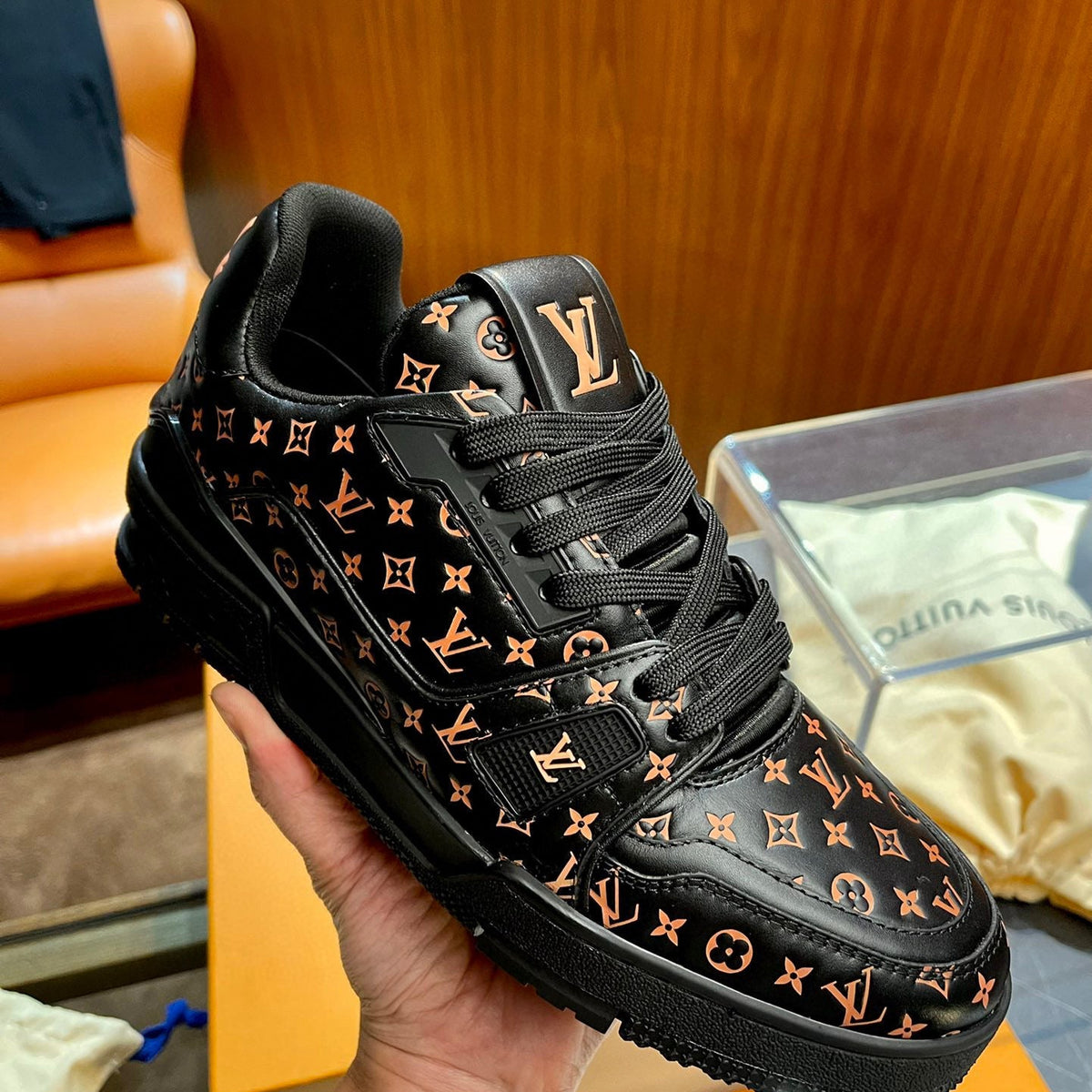 LOU TRAINERS